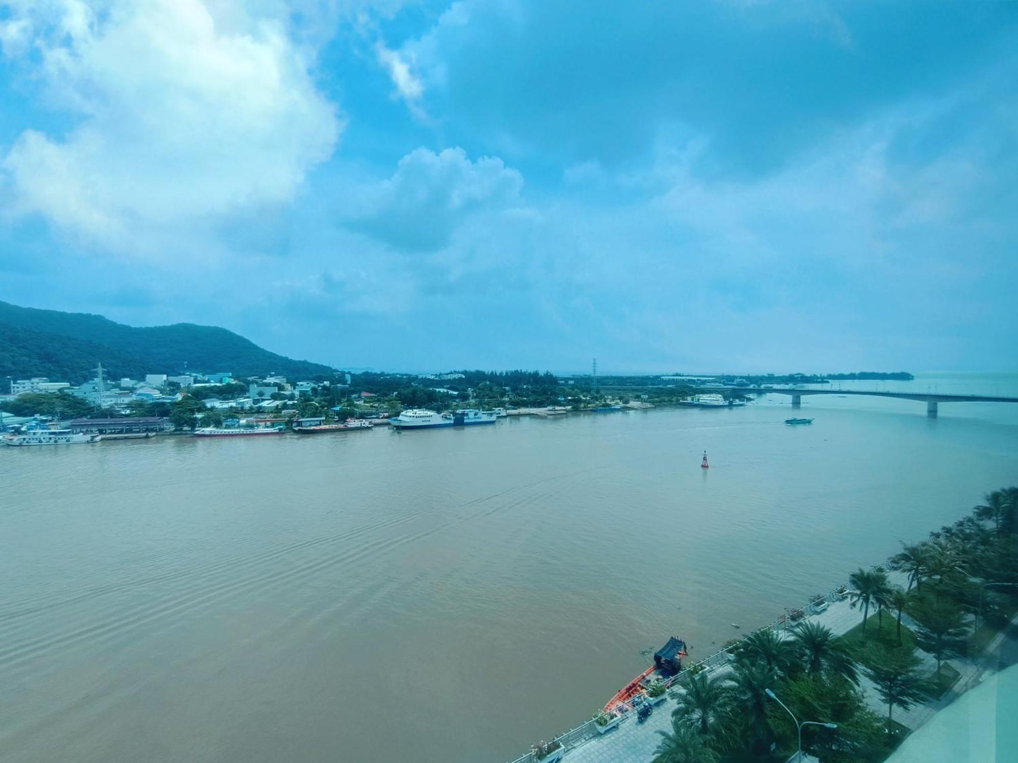 River Hotel Ha Tien Exterior photo